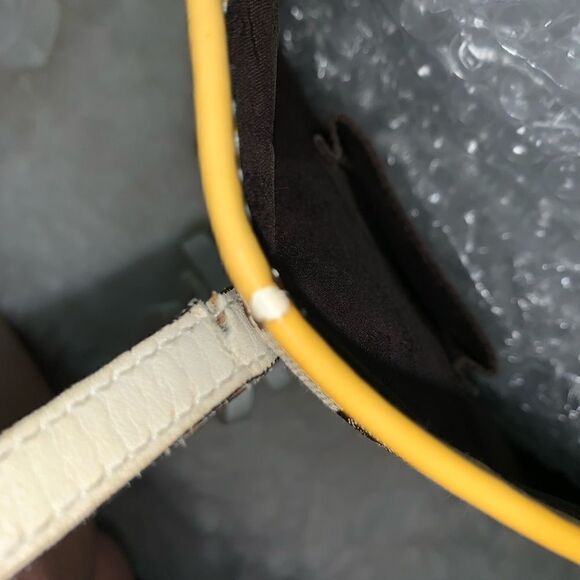 Authentic Gucci GG Logo Tote Bag - Picture 10 of 14